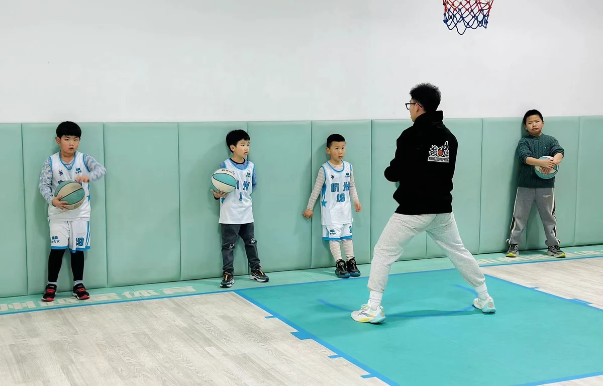 为什么篮球赛事中的团队合作训练如此重要